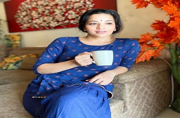 चित्रपटांसोबतच मोनालिसानं टेलिव्हिजनवरही धमाल केली आहे. मोनालिसाला टीव्ही इंडस्ट्रीमध्ये 'सेक्सी डायन' म्हटल्या जातं.