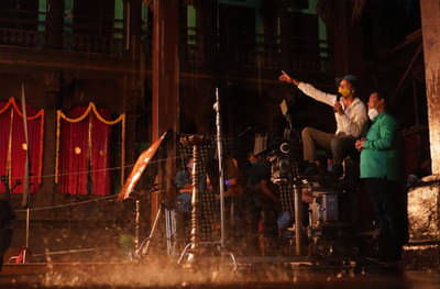 EXCLUSIVE | सरसेनापती हंबीररावच्या कलाकारांची तारेवरची कसरत, भर पावसात शूटिंग पूर्ण