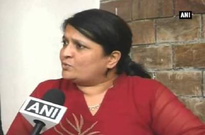 आरोपपत्रच दाखल झालं नाही, मग विनयभंगाचा खटला संपला कसा?; दमानियांचा खडसेंना सवाल