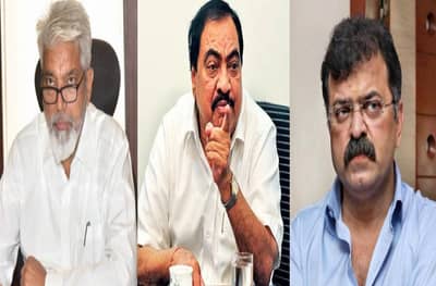 खडसेंना कॅबिनेट दर्जासाठी आटापिटा, शिवसेना कृषि खात्यावर, तर आव्हाड गृहनिर्माणवर अडल्याची चर्चा