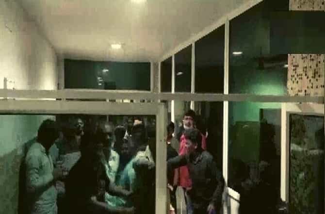 बिहारमध्ये प्रचारादरम्यान गदारोळ, जनता दल राष्ट्रवादी पार्टीच्या उमेदवारावर गोळीबार