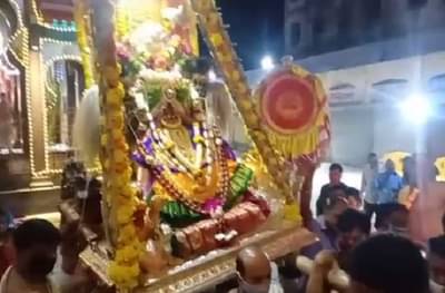 कोरोनाच्या पार्श्वभूमीवर करवीर निवासिनी अंबाबाईची नगरप्रदक्षिणा साधेपणाने संपन्न