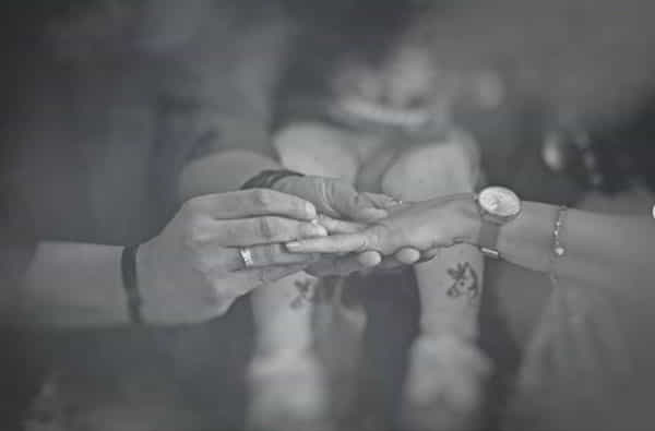 मनोरंजन विश्वात सध्या अनेक कलाकारांना लग्नाचे वेध लागले आहेत. या यादीत आता आणखी एक नाव सामील झाले आहे.