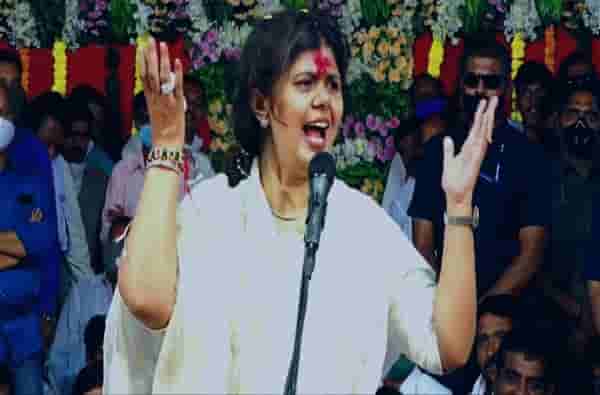 Pankaja Munde | दसरा मेळावा | जो दौड कर हरा नहीं सकते, वो तोड कर हराते हैं; पंकजा मुंडेंचा घणाघात