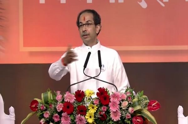 मुंबई पाकव्याप्त काश्मीरसारखी असेल तर हे मोदींचच अपयश; उद्धव ठाकरेंचा हल्लाबोल मुंबई पाकव्याप्त काश्मीरसारखी असेल तर हे मोदींचच अपयश; उद्धव ठाकरेंचा हल्लाबोल