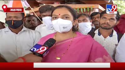 महिलांसाठीच्या प्रोटेक्शन कायद्याचा दुरुपयोग; रोहिणी खडसेंकडून धनंजय मुंडेंची पाठराखण