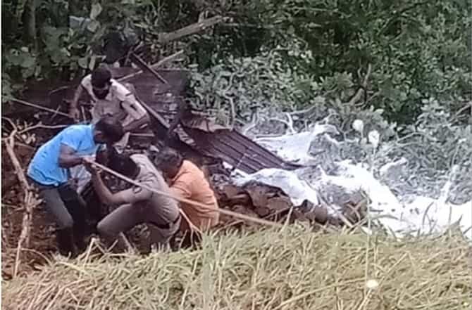 कोल्हापूर- गोवा मार्गावर भीषण अपघात, वैभववाडी करुळ घाटात ट्रक 200 फूट खोल दरीत कोसळला