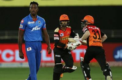 IPL 2020: वर्ल्ड क्लास बॉलरची साहा-वॉर्नरकडून धुलाई, रबाडाचा रथ रोखला; तीन वर्षांपासूनच्या रेकॉर्डला ब्रेक