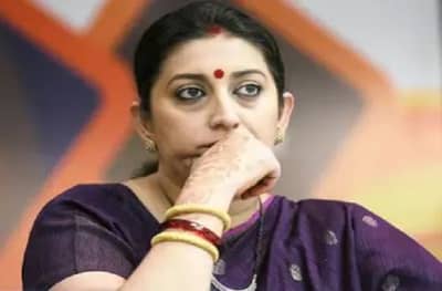 केंद्रीय मंत्री स्मृती इराणी यांना कोरोनाची लागण