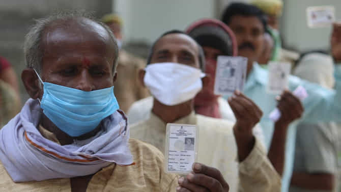 Bihar Election 2020: बिहारमध्ये विधानसभा निवडणुकीच्या पहिल्या टप्प्यात 53.54 टक्के मतदान