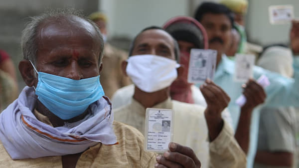 Bihar Election 2020: बिहारमध्ये विधानसभा निवडणुकीच्या पहिल्या टप्प्यात 53.54 टक्के मतदान