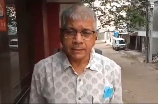 मागासवर्गीय अधिकाऱ्यांची पदोन्नती रोखण्यासाठी काही श्रीमंत मराठे प्रयत्नशील: प्रकाश आंबेडकर मागासवर्गीय अधिकाऱ्यांची पदोन्नती रोखण्यासाठी काही श्रीमंत मराठे प्रयत्नशील: प्रकाश आंबेडकर