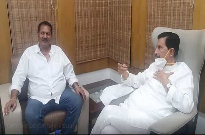उदयनराजे आणि रामराजे यांच्यातला अबोला अखेर संपला, साताऱ्यात दोघांच्या मनसोक्त गप्पा