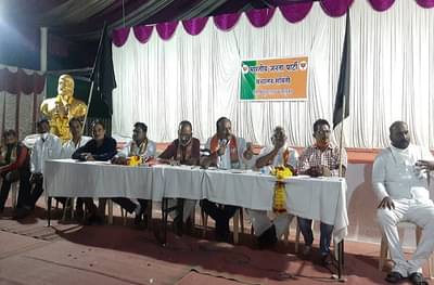 अहमदनगरमध्ये भाजप जिल्हाध्यक्षांविरोधात कार्यकर्ते आक्रमक, 310 पैकी 257 बुथप्रमुखांचा राजीनामा