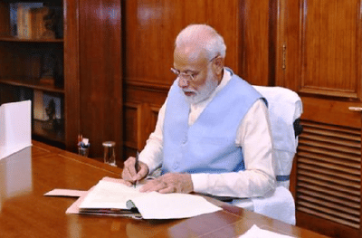 मोदी सरकारला जाहिरातीची भारीच हौस, एका वर्षात तब्बल 713 कोटींचा खर्च