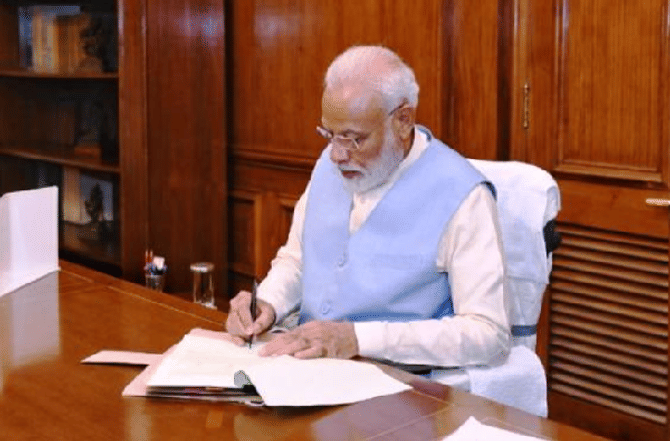 मोदी सरकारला जाहिरातीची भारीच हौस, एका वर्षात तब्बल 713 कोटींचा खर्च