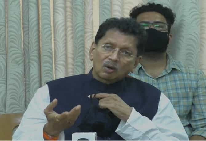 उद्धव ठाकरे म्हणाले होते, कुठल्याही पक्षात जा, तुला निवडून आणण्याची जबाबदारी माझी : केसरकर
