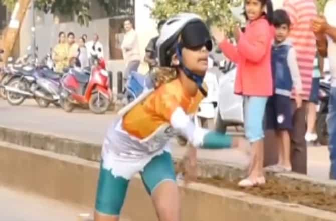 ओजल नलवडीचे ब्लाइंड फोल्ड रोलर स्केटिंगमध्ये 13 विक्रम, गिनीज वर्ल्ड रेकॉर्डसमध्ये नोंद