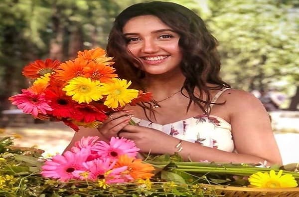 अभिनेत्री अशनूर कौरनं 2018 मध्ये दिग्दर्शक अनुराग कश्यपच्या ‘मनमर्जियां’या चित्रपटात काम केलं होतं. अशनूरच्या या चित्रपटातील अभिनयानं सगळ्यांच्या भूवया उंचावल्या .
