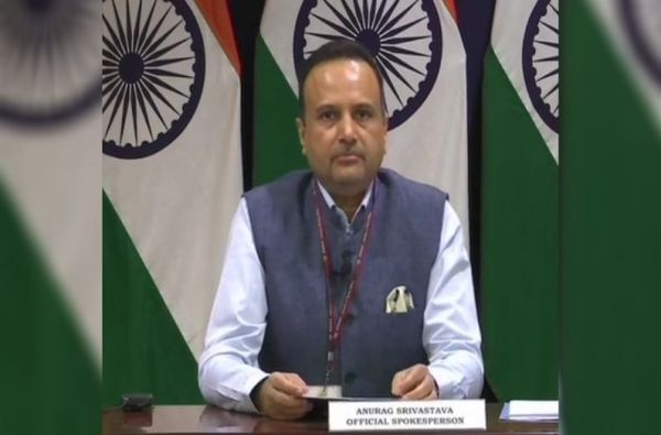 गिलगिट बाल्टिस्तानला राज्य घोषित करुन 70 वर्षांचा अत्याचार लपवता येणार नाही, भारताचं इम्रान खान यांना उत्तर गिलगिट बाल्टिस्तानला राज्य घोषित करुन 70 वर्षांचा अत्याचार लपवता येणार नाही, भारताचं इम्रान खान यांना उत्तर