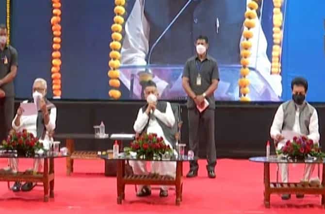 अमित देशमुखांच्या खांद्यावरुन राज्यपालांचा मुख्यमंत्र्यांवर निशाणा?