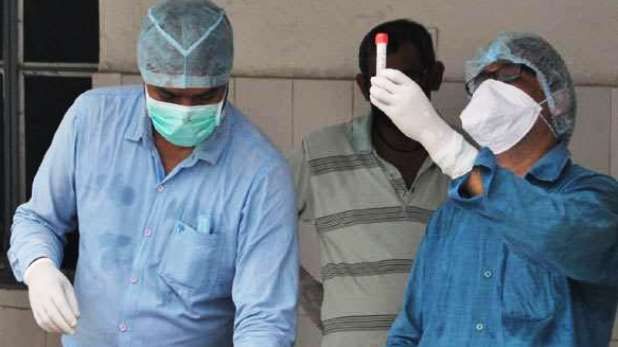 सिरो सर्व्हेमध्ये सर्वाधिक रुग्ण सापडलेल्या पुण्यातील 'या' प्रभागात हर्ड इम्युनिटी विकसित झाल्याचा अंदाज सिरो सर्व्हेमध्ये सर्वाधिक रुग्ण सापडलेल्या पुण्यातील 'या' प्रभागात हर्ड इम्युनिटी विकसित झाल्याचा अंदाज