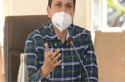 पुणे पदवीधर आणि शिक्षक मतदारसंघ निवडणूक आचारसंहितेचे काटेकोर पालन करा, विभागीय आयुक्तांच्या सूचना