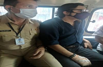 मोठी बातमी: पोलिसांनी मारहाण केल्याचा अर्णव गोस्वामींचा दावा कोर्टाने फेटाळला