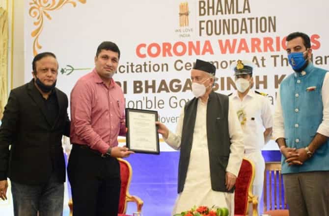 कोरोनावर विजयी पताका फडकविण्यात देश अग्रेसर, राज्यपालांच्या हस्ते कोरोनायोद्ध्यांचा सन्मान