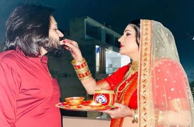 Karwa Chauth 2021 : करवा चौथच्या दिवशी करा हे दोन उपाय, वैवाहिक जीवनातील प्रत्येक समस्या होईल दूर