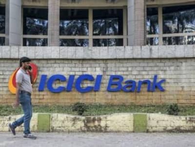 ICICI Bank सह 3 बँकांकडून नवी सेवा सुरू; मोबाईल नंबरवरून दररोज पाठवा 1 लाख रुपये