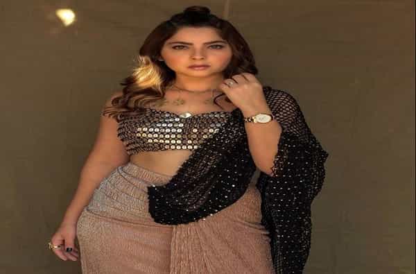 मराठमोळी अभिनेत्री सोनाली कुलकर्णीने नुकतंच एक जबरदस्त फोटोशूट केलं आहे. सध्या तिचे या फोटोशूटमधील अनेक फोटो व्हायरल होत आहेत.