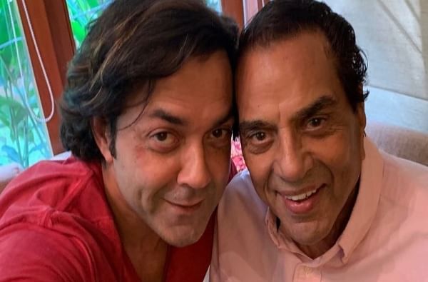 Bobby Deol | इतक्या वर्षांनी अभिनेता बॉबी देओलचे धमाकेदार ‘कमबॅक’, पापा धर्मेंद्र खुश! Bobby Deol | इतक्या वर्षांनी अभिनेता बॉबी देओलचे धमाकेदार ‘कमबॅक’, पापा धर्मेंद्र खुश!