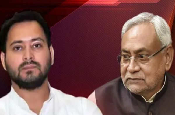 Bihar Exit Poll : बिहारमध्ये नितीश कुमार यांना झटका, 63 टक्कांकडून सत्ता बदलाला पसंती Bihar Exit Poll : बिहारमध्ये नितीश कुमार यांना झटका, 63 टक्कांकडून सत्ता बदलाला पसंती