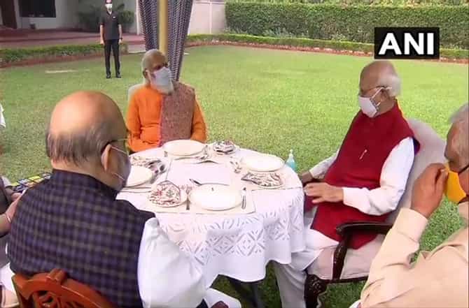 PHOTO | भाजप नेते लालकृष्ण अडवाणी यांचे 93व्या वर्षात पदार्पण, पंतप्रधान नरेंद्र मोदी यांच्याकडून खास शुभेच्छा