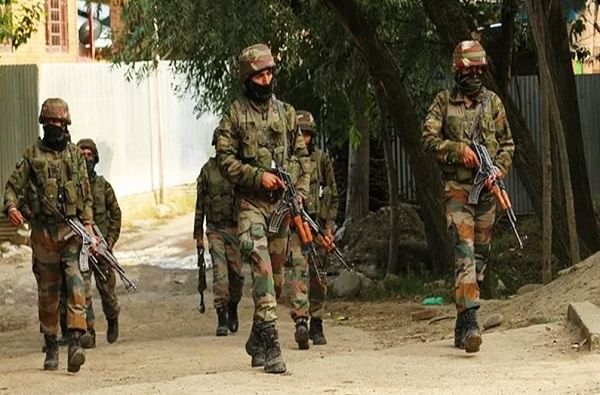 Jammu and Kashmir | कुपवाड्यात जवान आणि दहशतवादी आमनेसामने, तिघांना कंठस्नान, पण एक अधिकारी आणि तीन जवान शहीद