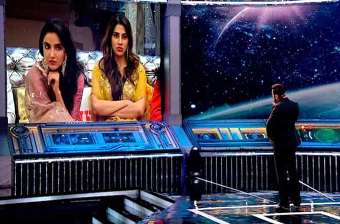 Bigg Boss 14 | ‘बिग बॉस’च्या घरातील स्पर्धकांवर सलमानचा संताप, एक स्पर्धक ‘आऊट’ तर दुसरीची पुन्हा ‘एंट्री’!