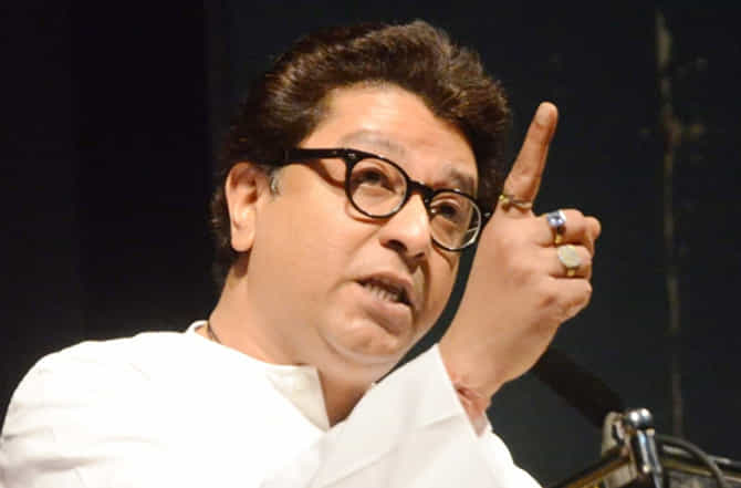 ग्रामपंचायत निवडणूक पूर्ण ताकदीने लढा, राज ठाकरेंचे जिल्हाध्यक्षांना आदेश