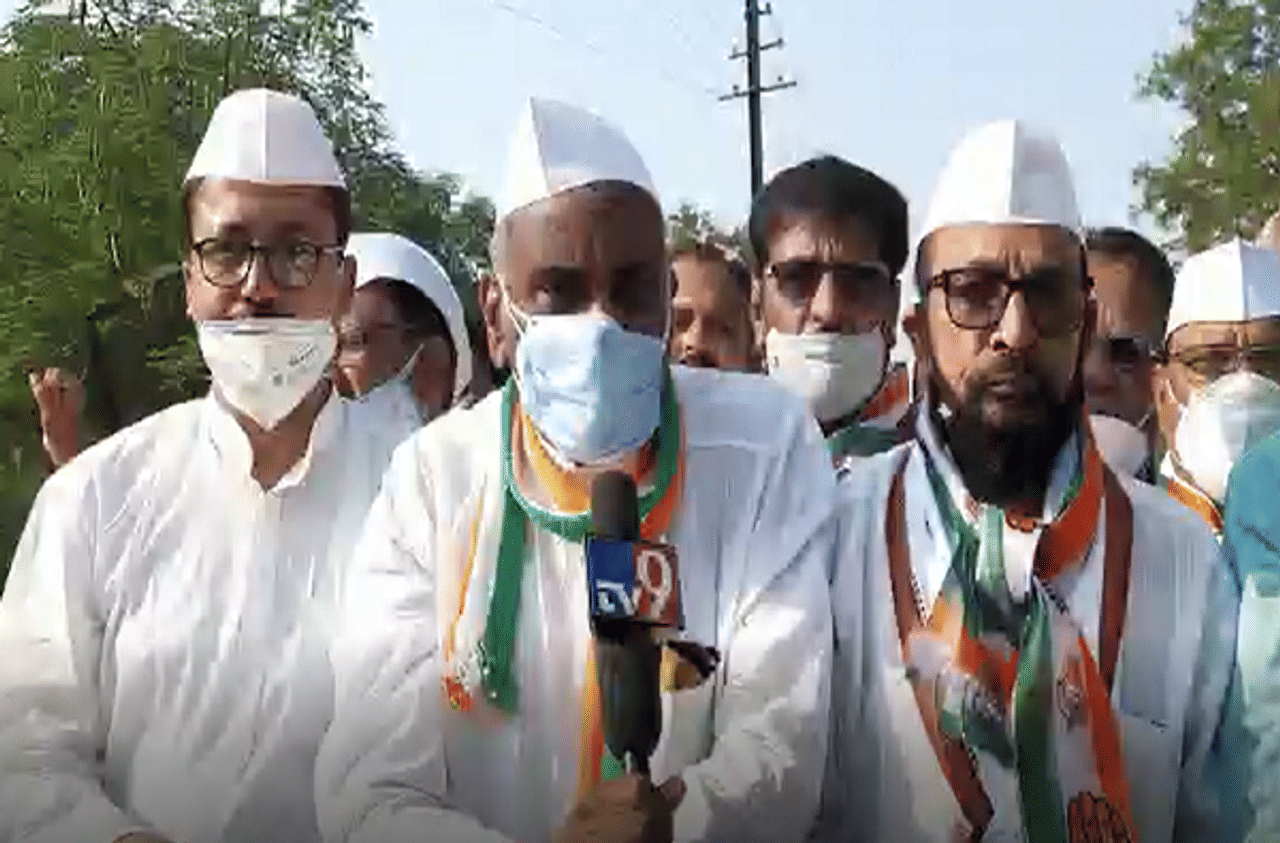 शेतकरीविरोधी कायद्याविरोधात जळगावातही काँग्रेसची ट्रॅक्टर रॅली; कृषी कायद्यांना कडाडून विरोध