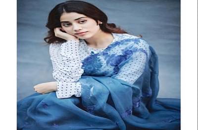 जाणून घ्या... जान्हवी कपूरच्या निखळ त्वचा आणि केसांचे रहस्य !