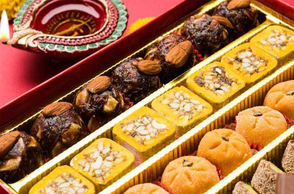 Diwali 2020 | मधुमेहाचे रुग्णदेखील खाऊ शकतील ‘हे’ घरगुती गोड पदार्थ!