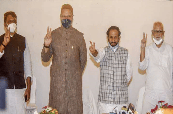 Photo | बिहारमध्ये ओवेसींची कमाल, काँग्रेसची दाणादाण, ओवेसींच्या निशाण्यावर आता बंगाल!