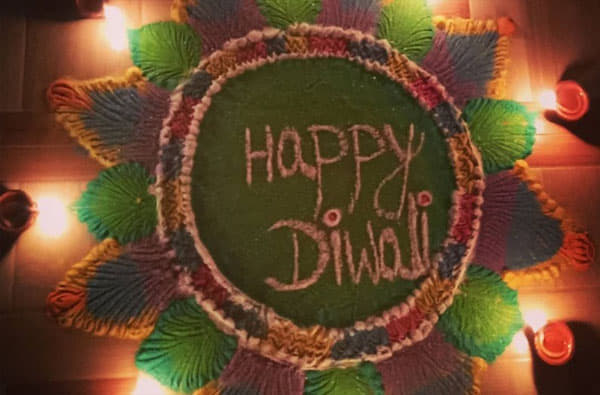 देशभरात दिवाळीची धूम, कोरोनाच्या पार्श्वभूमीवर डिजीटल दिवाळी साजरी करण्याकडे तरुणाईचा कल