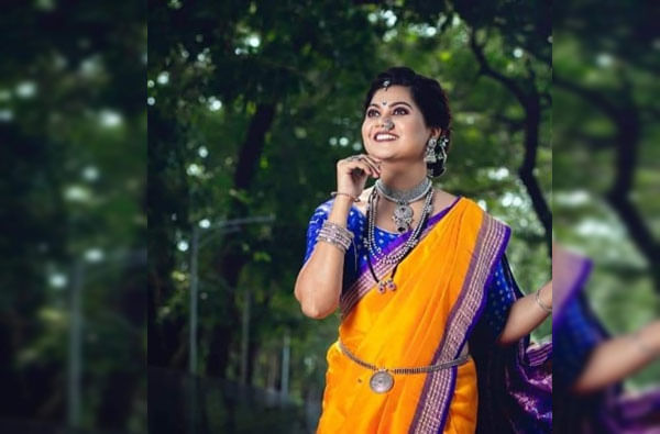 नम्रता सोशल मिडियावर अॅक्टीव्ह असते. अनेकदा ती तिचे वेगवेगळ्या लूक्समधील फोटो शेअर करत असते.