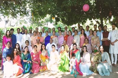 गोविंदबागेत पवार कुटुंबाचे पाडवा सेलिब्रेशन