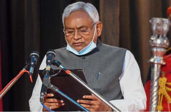 सरकारचा कार्यकाळ पूर्ण होईपर्यंत एनडीएचेच मुख्यमंत्री राहा, बिहारच्या युवा नेत्याचा नितीश कुमारांना चिमटा सरकारचा कार्यकाळ पूर्ण होईपर्यंत एनडीएचेच मुख्यमंत्री राहा, बिहारच्या युवा नेत्याचा नितीश कुमारांना चिमटा
