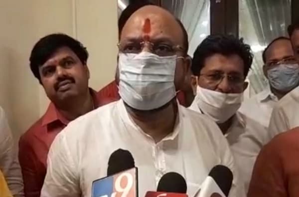 बाळ कुणीही जन्माला घालो, ते आमचेच आहे, ही मानसिकता पूर्वीपासून, गुलाबराव पाटलांचा भाजपला टोला