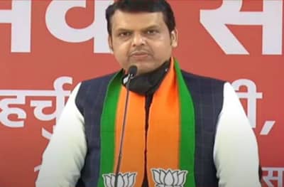 इच्छा तिथे मार्ग, टाईमपास करायचा असेल तर कांजूरमार्ग; फडणवीसांचा घणाघात