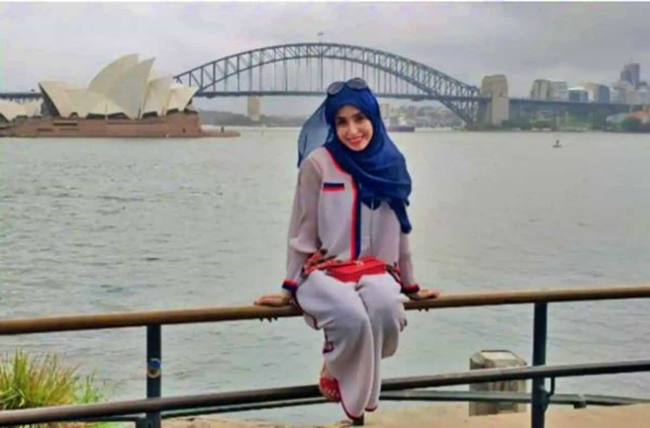 अवघ्या 3 दिवसात संपूर्ण जगाची भटकंती, महिलेचा विक्रम, कोण आहेत ख्वाला-अल-रोमेथी?