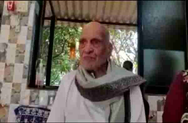 माजी रणजीपटूचे शतक, रघुनाथ चांदोरकर वयाची शंभरी गाठणारे तिसरे भारतीय क्रिकेटर